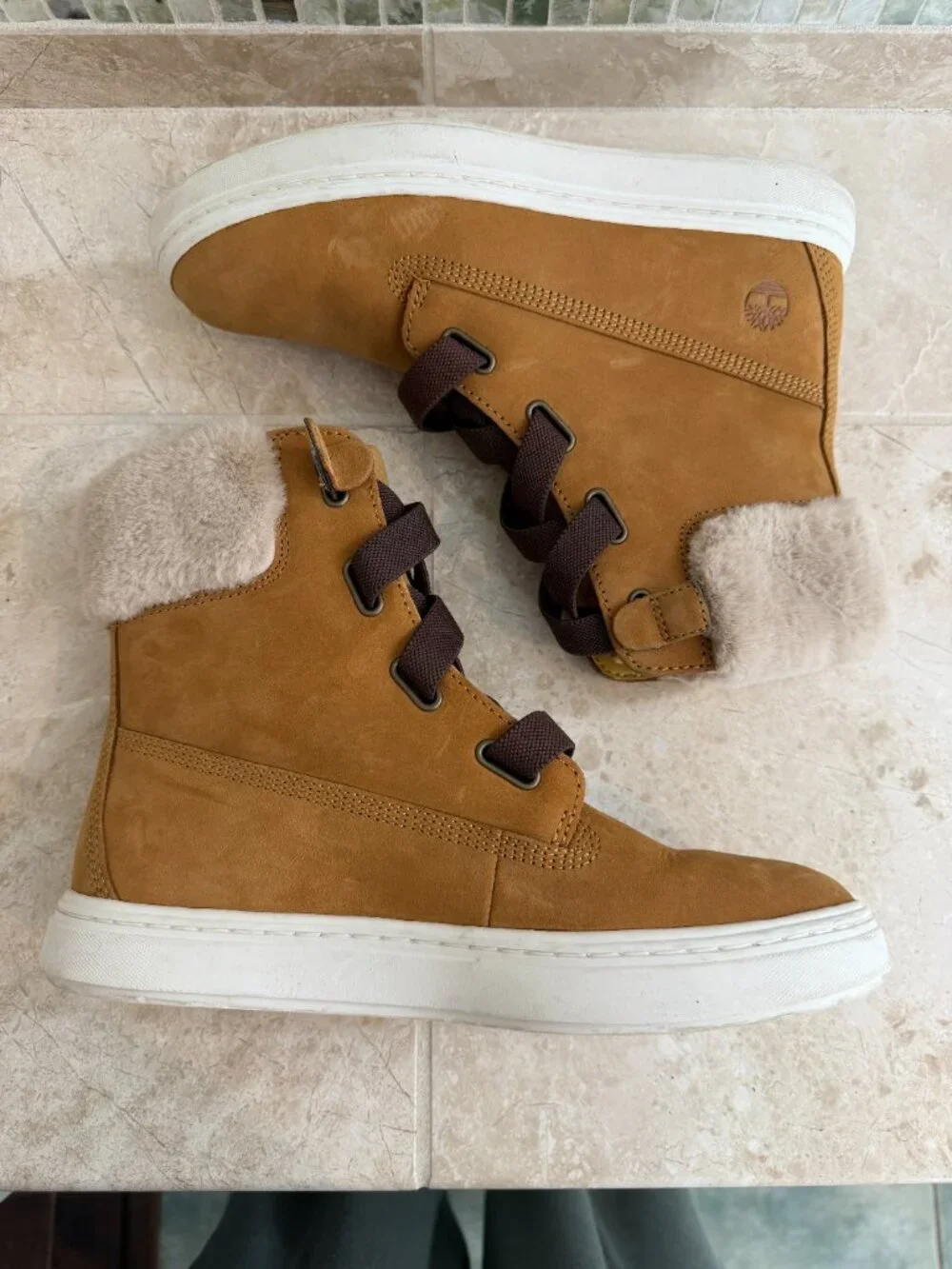 Timberland Women's Bria faux fur-lined high-top sneakers boots Size 8.5 - Picture 5 of 12